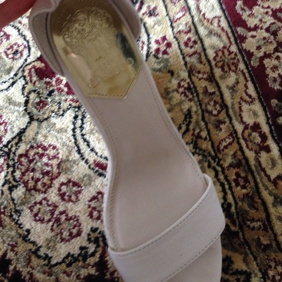 SOLD Vince Camuto Leather Ankle Strap Wedges 😍😍 - Picture 3 of 4