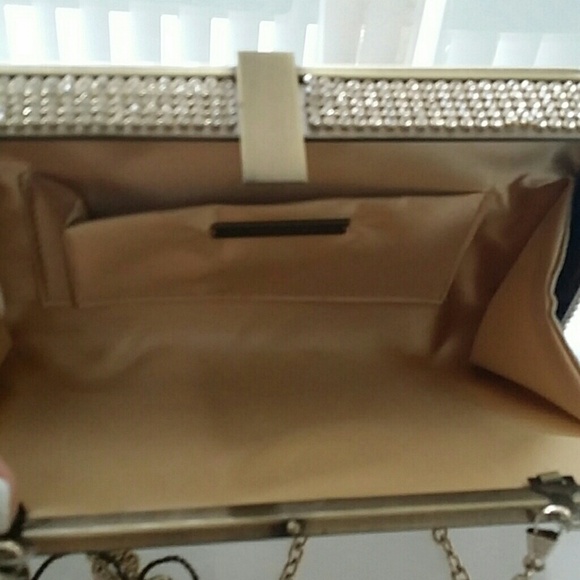 AUTHENTIC KATE LANDRY CLUTCH - Picture 2 of 2