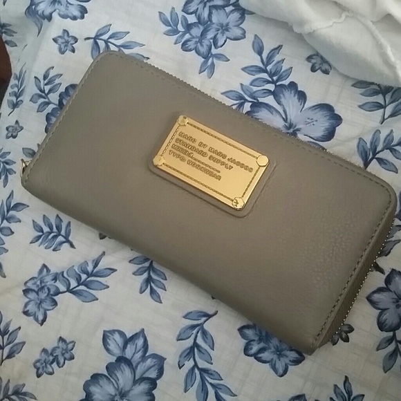 Marc Jacob wallet SOLD