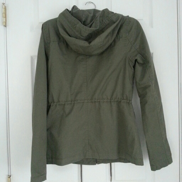 Army Green Cargo Jacket - Picture 2 of 4