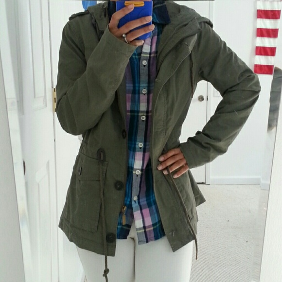 Army Green Cargo Jacket - Picture 4 of 4