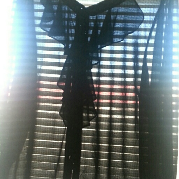 2 Tops for 18$ BUNDLE UP DRESS TOPS - Picture 3 of 3