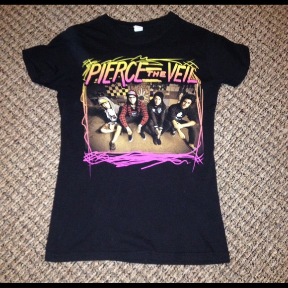 Pierce the veil T-shirt