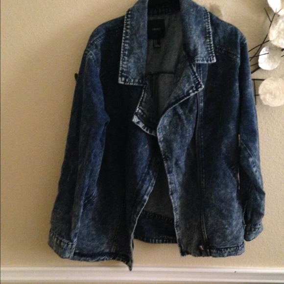 Acid wash jean jacket