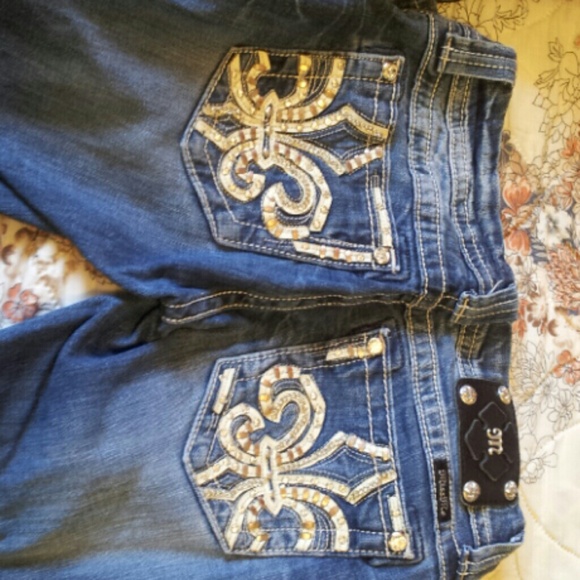 *SOLD* Fluer de Lis Miss Me Jeans - Picture 3 of 4