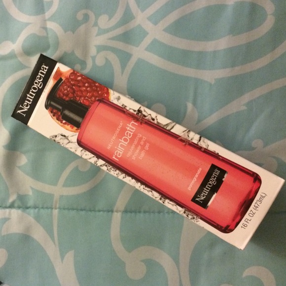 NEUTROGENA *RAINBATH* shower and bath gel.