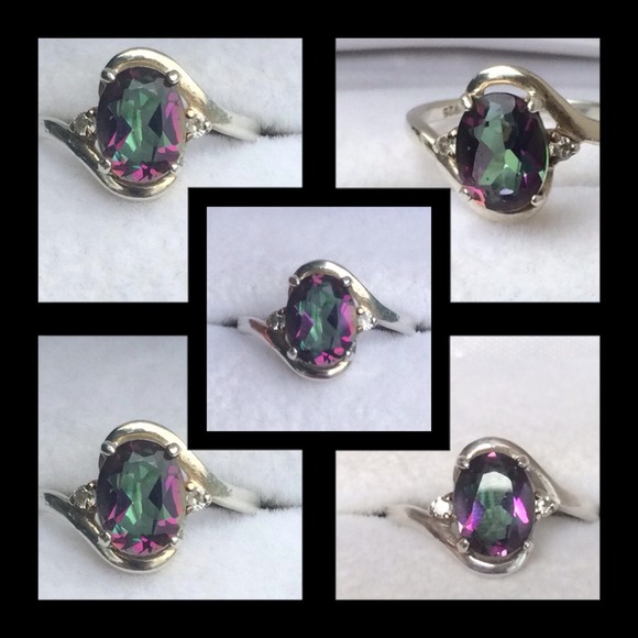 Jewelry - Mystic Topaz Ring🎉HP X2🎉