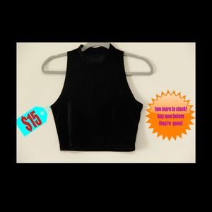 New never worn super cute black crop top