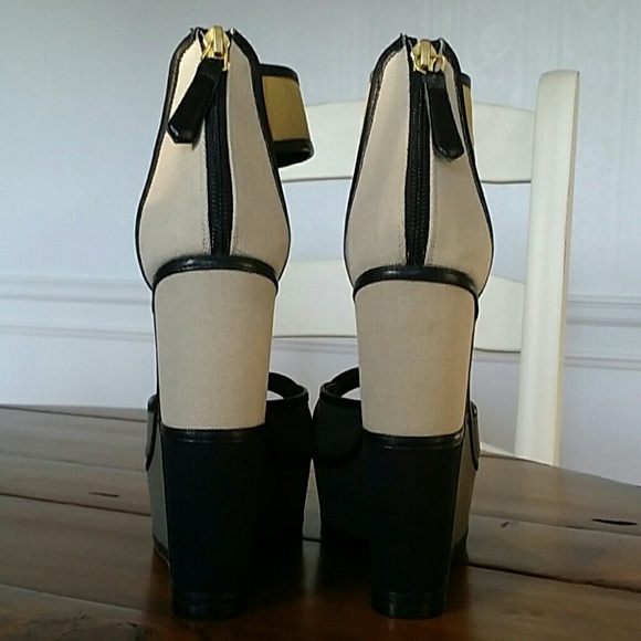 Tri-Color Wedges - Picture 3 of 4