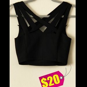 Black brand new crop top