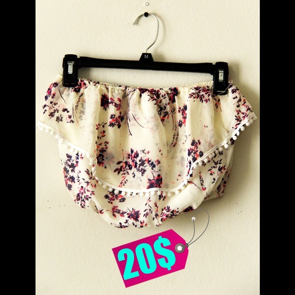 Off-white brand new crop top - Picture 1 of 1