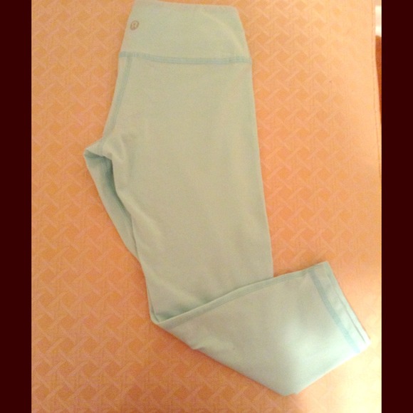 SOLD!!!!! NWOT Lululemon crops SOLD!!!!!