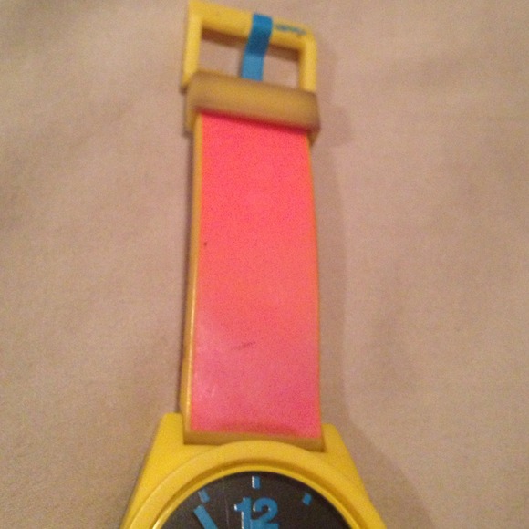 Neff Watch - Picture 3 of 4