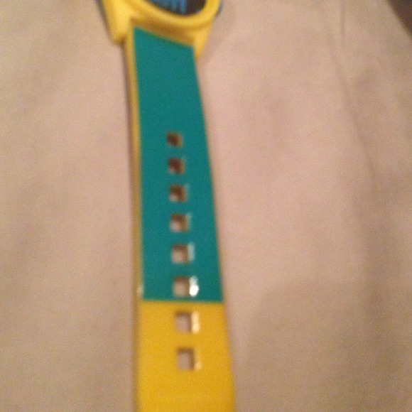 Neff Watch - Picture 4 of 4