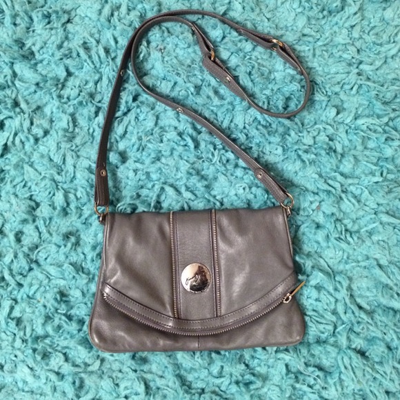 Junior Drake Gray Leather Crossbody Purse! 💘💘