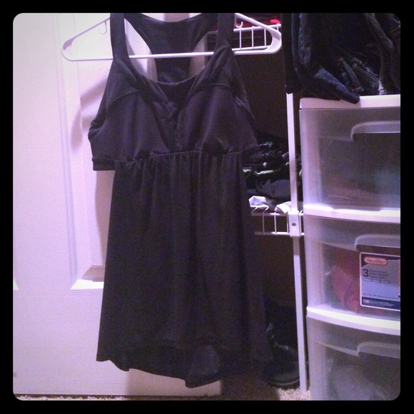 Black Lululemon top
