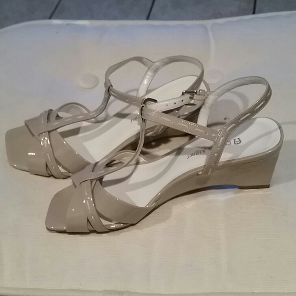 Sandals..Etienne aigner