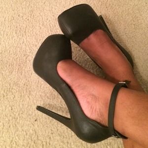 Black Closed-Toe Stilettos