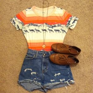 👽BOGO 50% until 4/14/15!!!👽 Urban Outfitters Tee