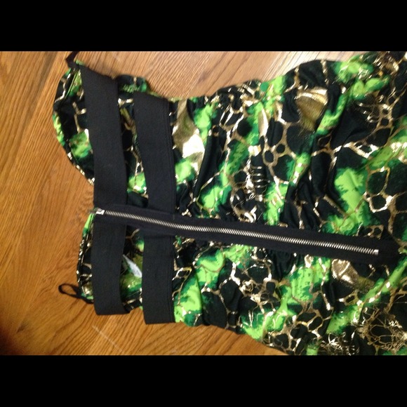 Dress - Picture 2 of 2