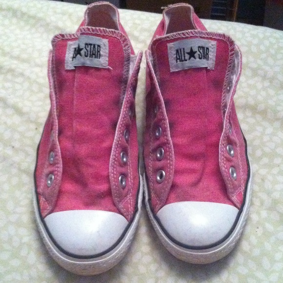 Authentic pink converse 💕👟🎀