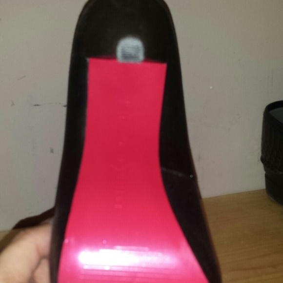 Very pretty heels. - Picture 4 of 4