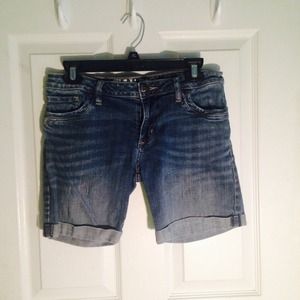 Bullhead Midi Shorts