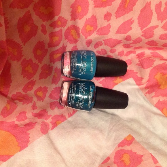 Nail polish bundle. - Picture 3 of 4
