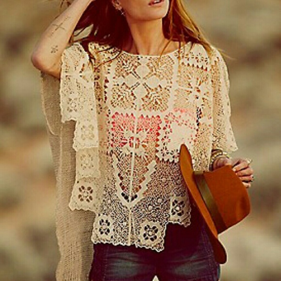 FREE PEOPLE bad romance pull over. NWT small.