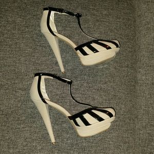 NWB Shoedazzle Beige & Black Heel Size 8