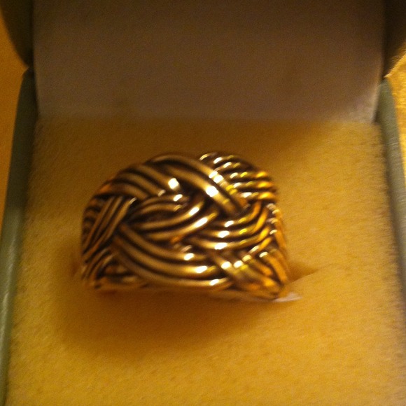 Lia Sophia goldtone braid ring Sz 9