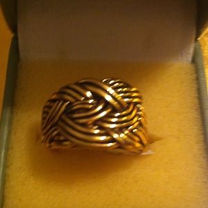 Lia Sophia goldtone braid ring Sz 9