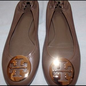 💯AUTHENTIC Tory Burch Reva Ballet Flat in Brown
