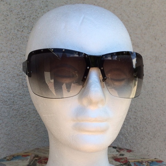 Authentic Gucci Sunglasses Style # GG 1819/S