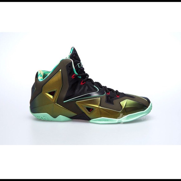 Nike LeBron 11 “Parachute Gold”