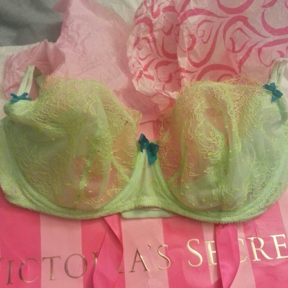 VICTORIA'S SECRET Very Sexy Unlined Demi 36D