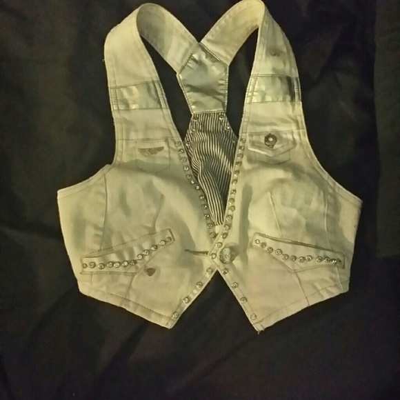 Cute white vest with crystals