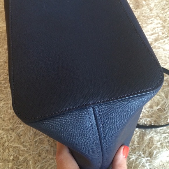 Extra pictures of Michael Kors Jet Set Navy Tote