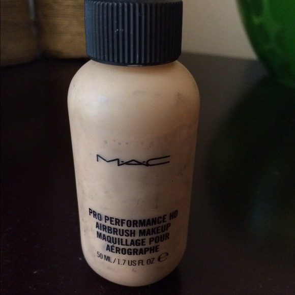 MAC HD PRO airbrush foundation 50 ml (45 ml) NC10