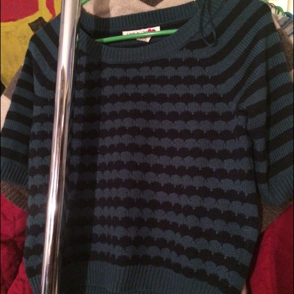 Black & Blue Crop Top Sweater