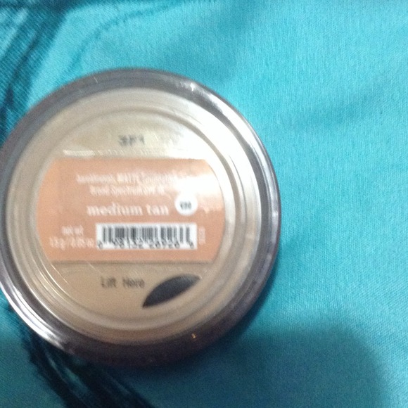 Bare minerals make up - Picture 2 of 2