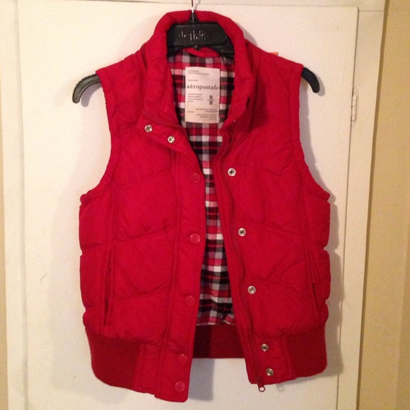 Aeropostale red puffy vest