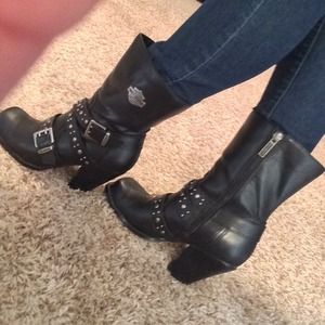 Women's black Harley Davidson boots