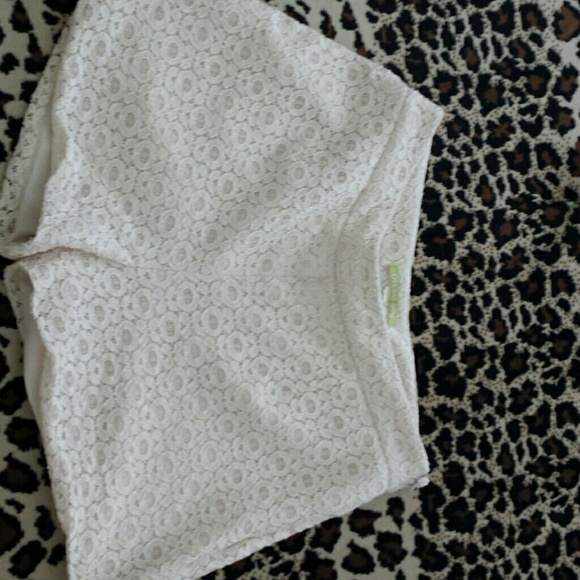 Cute shorts- Gianni Bini