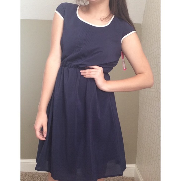⚓️Navy and Creme dress⚓️