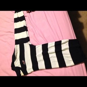 Very nice sweater, mid sleeve.