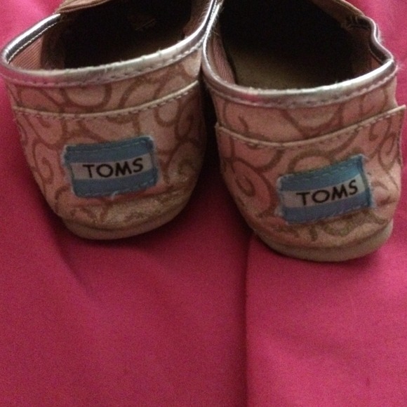 Toms - Picture 4 of 4