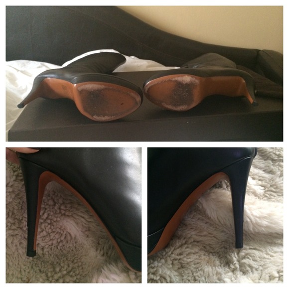 AUTHENTIC! Gucci Boot with Bamboo tassel. Worn 1x! - Picture 3 of 4