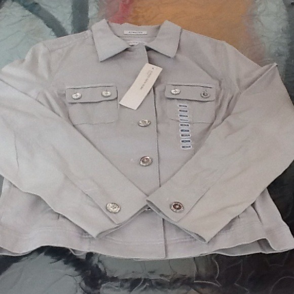 Sports lite jacket DONATED - Picture 2 of 4