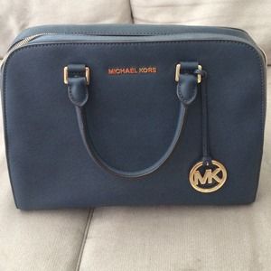 Michael Kors blue tote